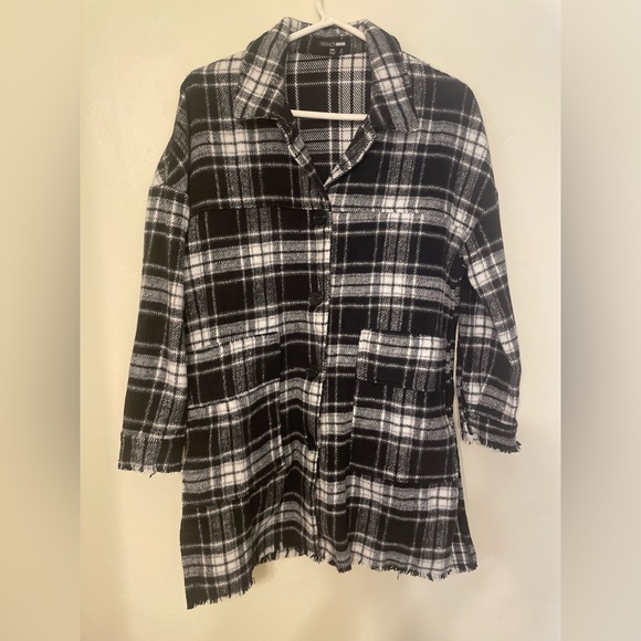 Shacket - Picture 4 of 5